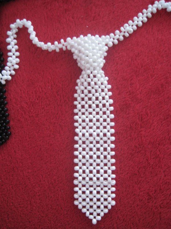Плетение галстука из бисера мастер класс, схемы
